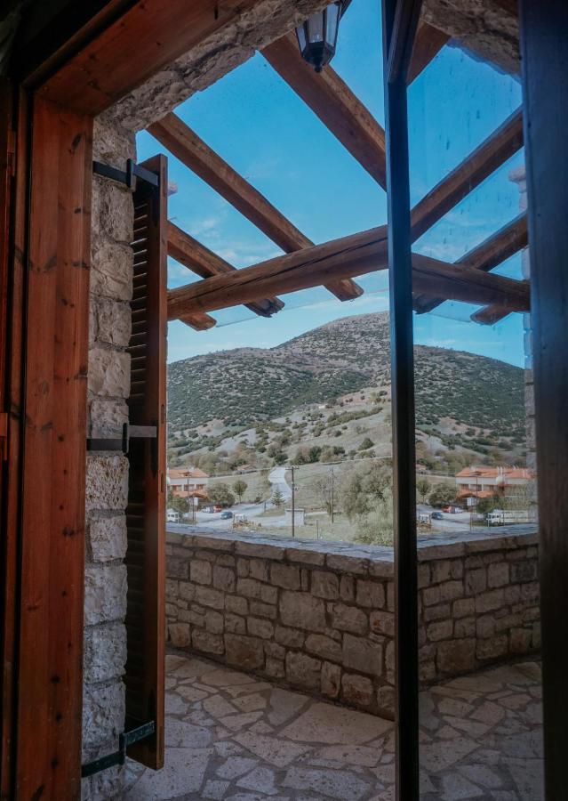 Mezonetes Helmos Apartment Ano Lousoi Bagian luar foto